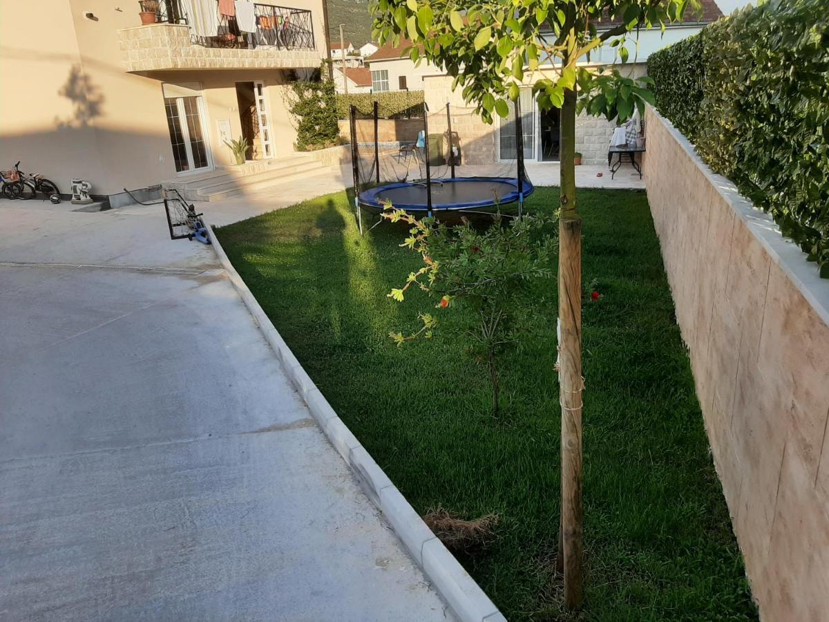 Villa With Pool & Garden Apartment 1 Ognjen تيفات المظهر الخارجي الصورة