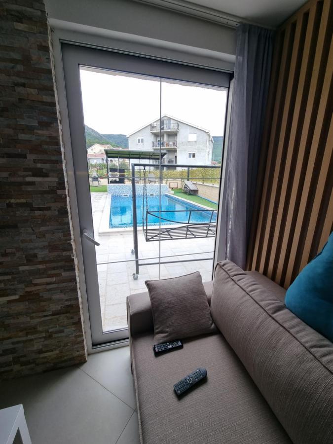 Villa With Pool & Garden Apartment 1 Ognjen تيفات المظهر الخارجي الصورة